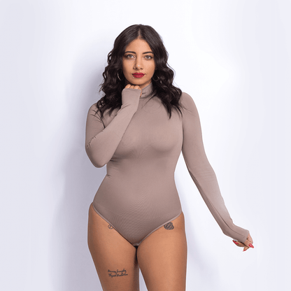 Model in the picture is 160 cm tall, and weights 60 Kgs