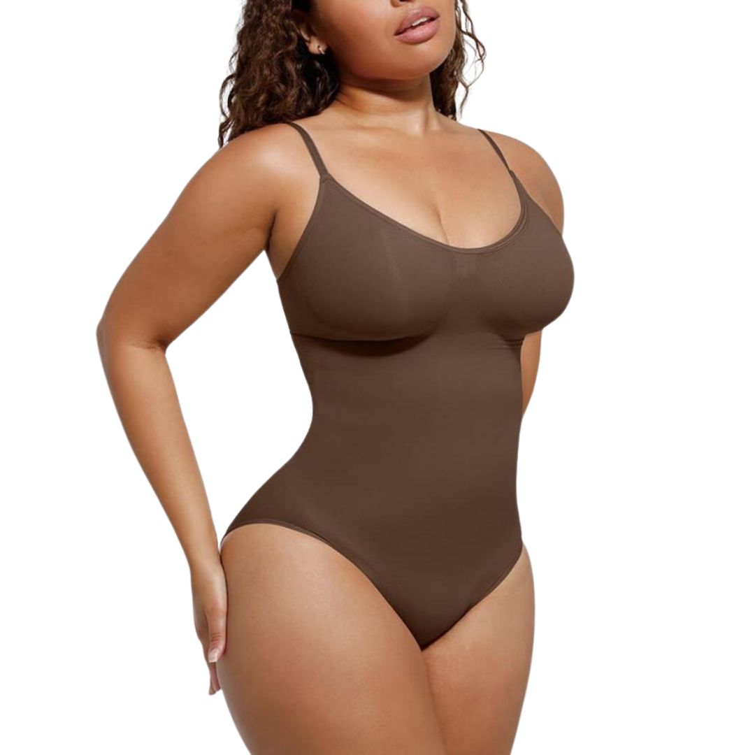 Model in the picture is 168 cm tall, and weighs 78 kgs, wearing brown classic cut M/L.