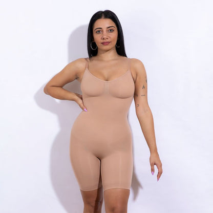 Model in the picture is 160 cm tall, and weights 60 Kgs wearing M/L