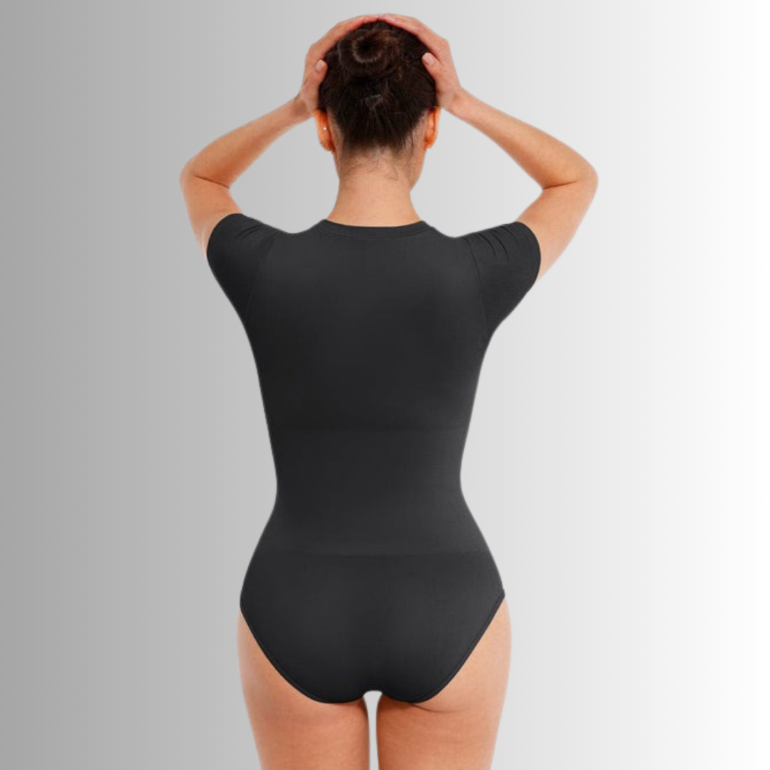 Model is 165 cm tall, weighs 51 kg, and wears size S (XS/S), with measurements: 86 cm bust, 64 cm waist, and 91 cm hips.