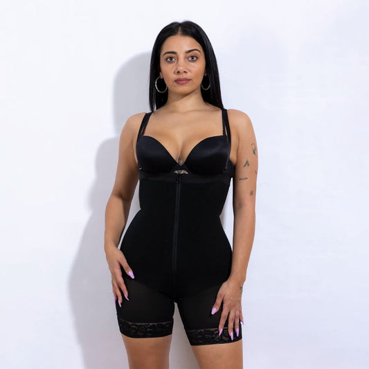 Model in the picture is 160 cm tall, and weights 60 Kgs wearing M