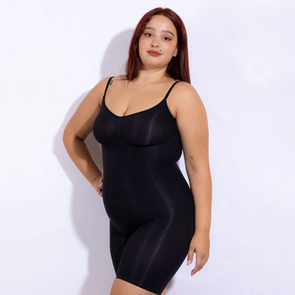 Model in the picture is 178 cm tall, and weights 96 Kgs wearing XL/XXL