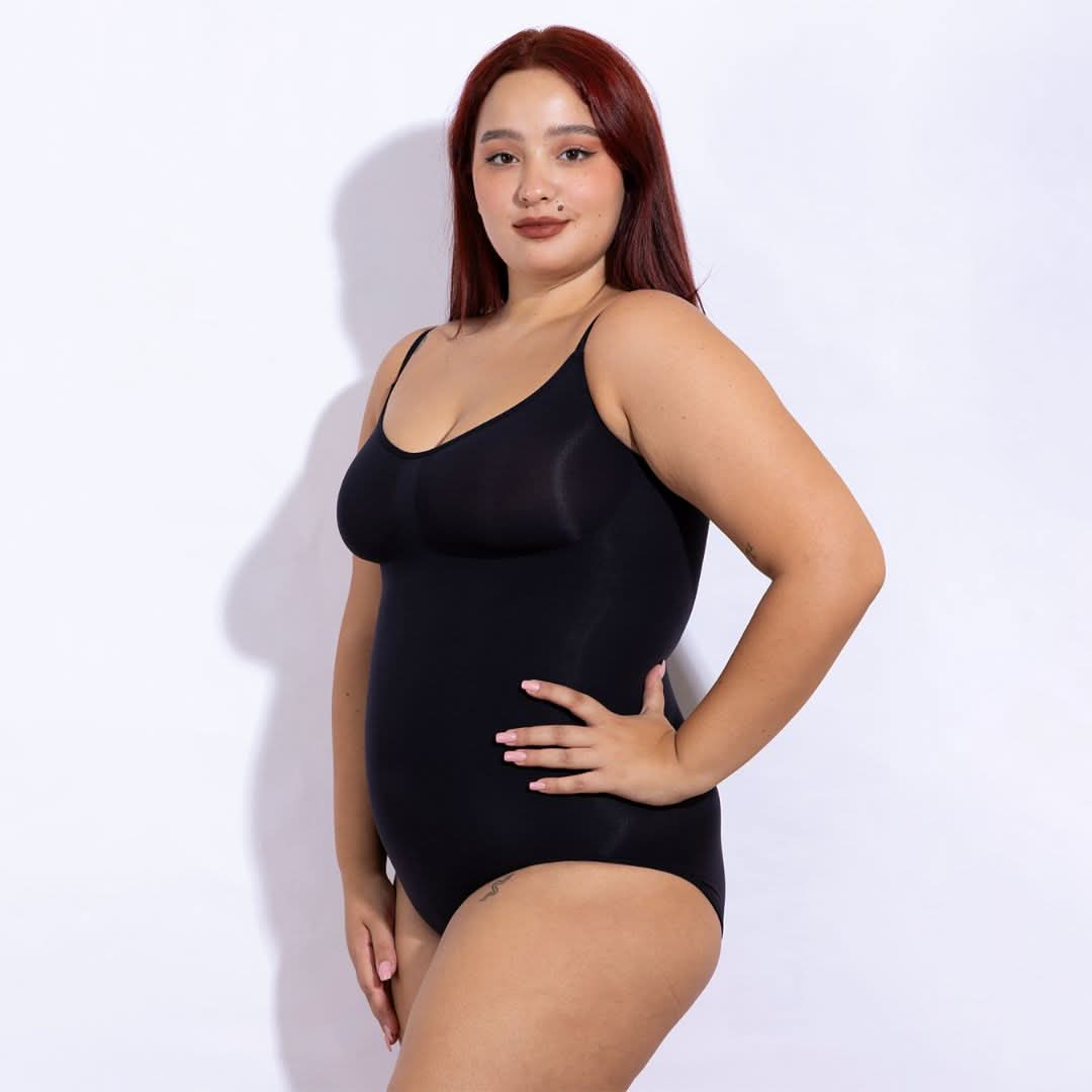 Model in the picture is 178 cm tall, and weights 96 Kgs wearing black classic cut XL/XXL