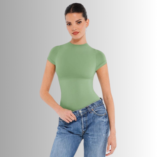 Model is 165 cm tall, weighs 51 kg, and wears size S (XS/S), with measurements: 86 cm bust, 64 cm waist, and 91 cm hips.