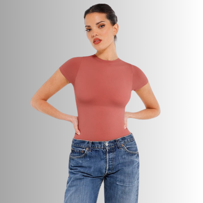 Model is 165 cm tall, weighs 51 kg, and wears size S (XS/S), with measurements: 86 cm bust, 64 cm waist, and 91 cm hips.