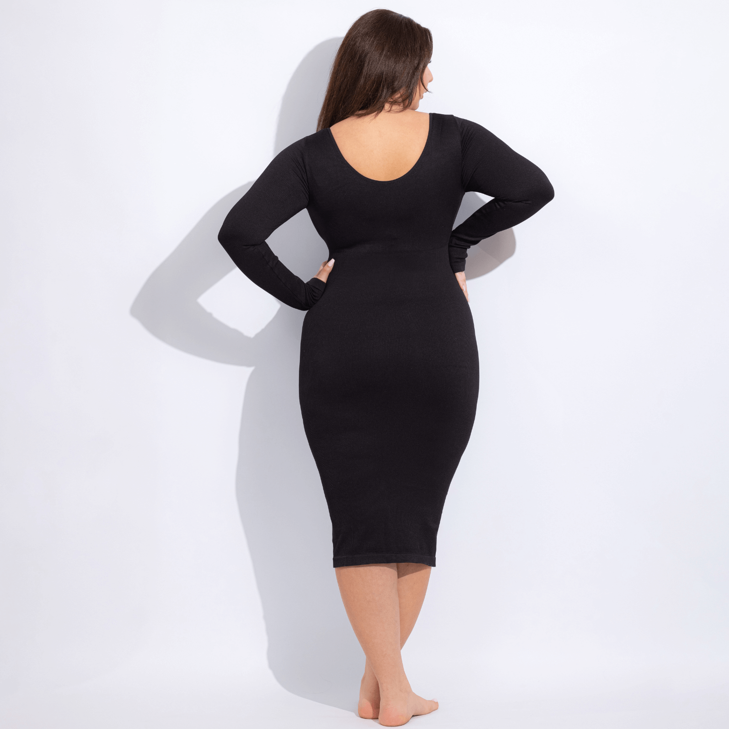 Model in the picture is 180 cm tall, and weights 110 Kgs