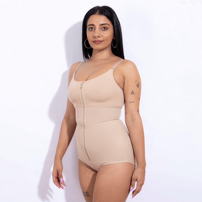 Model in the picture is 160 cm tall, and weights 60 Kgs