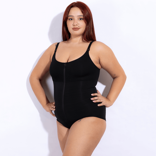 Model in the picture is 178 cm tall, and weights 96 Kgs